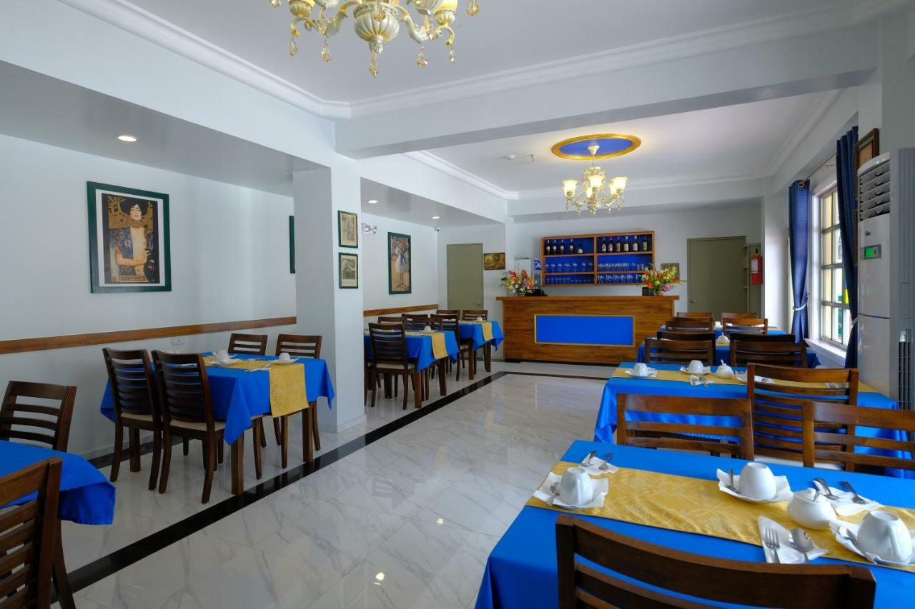 Frankfurter Deluxe Inn Cebu ภายนอก รูปภาพ