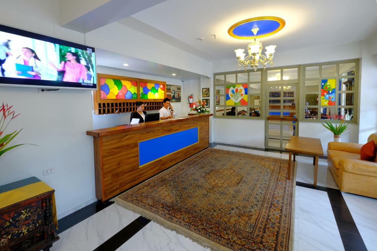 Frankfurter Deluxe Inn Cebu ภายนอก รูปภาพ